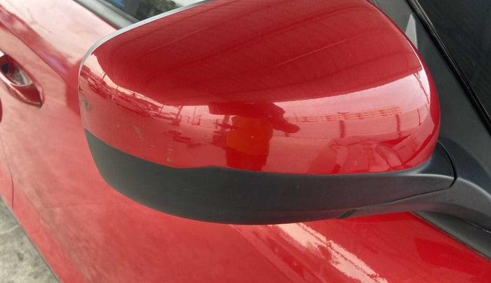 2022 Mahindra XUV300 W6 1.2 PETROL, Petrol, Manual, 18,538 km, Right rear-view mirror - Minor scratches
