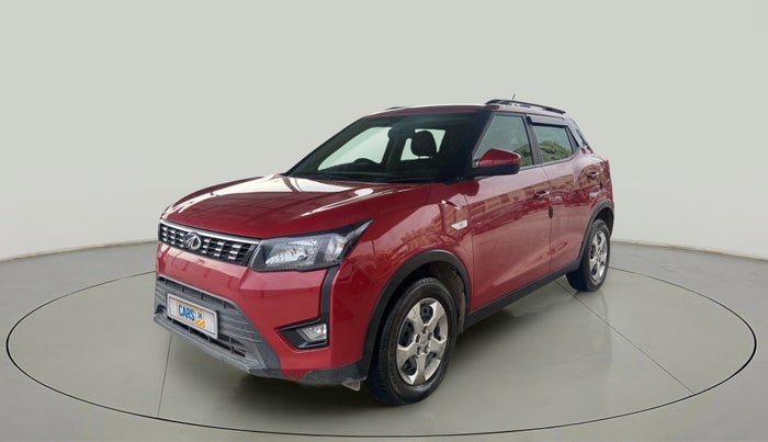 2022 Mahindra XUV300 W6 1.2 PETROL, Petrol, Manual, 18,538 km, Left Front Diagonal
