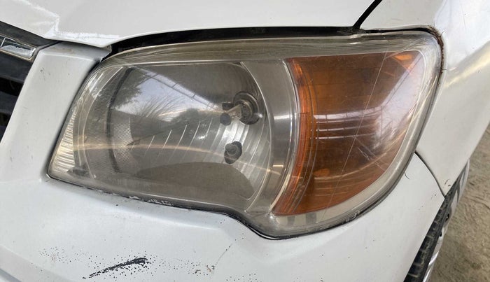 2014 Maruti Alto K10 VXI, Petrol, Manual, 39,781 km, Right headlight - Clamp has minor damage