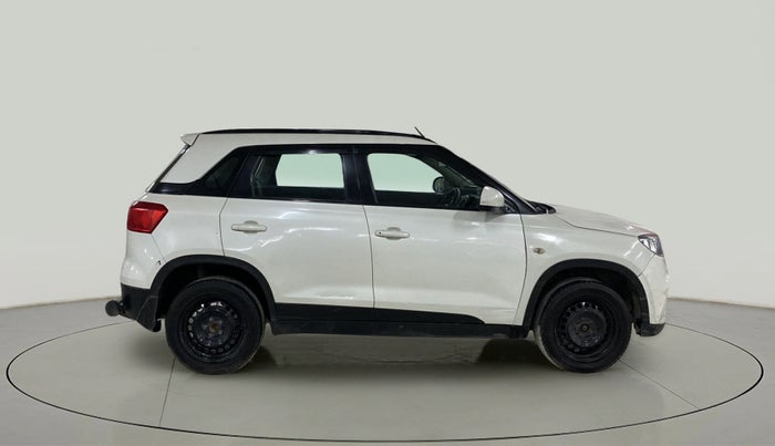 2017 Maruti Vitara Brezza VDI (O), Diesel, Manual, 1,20,187 km, Right Side View