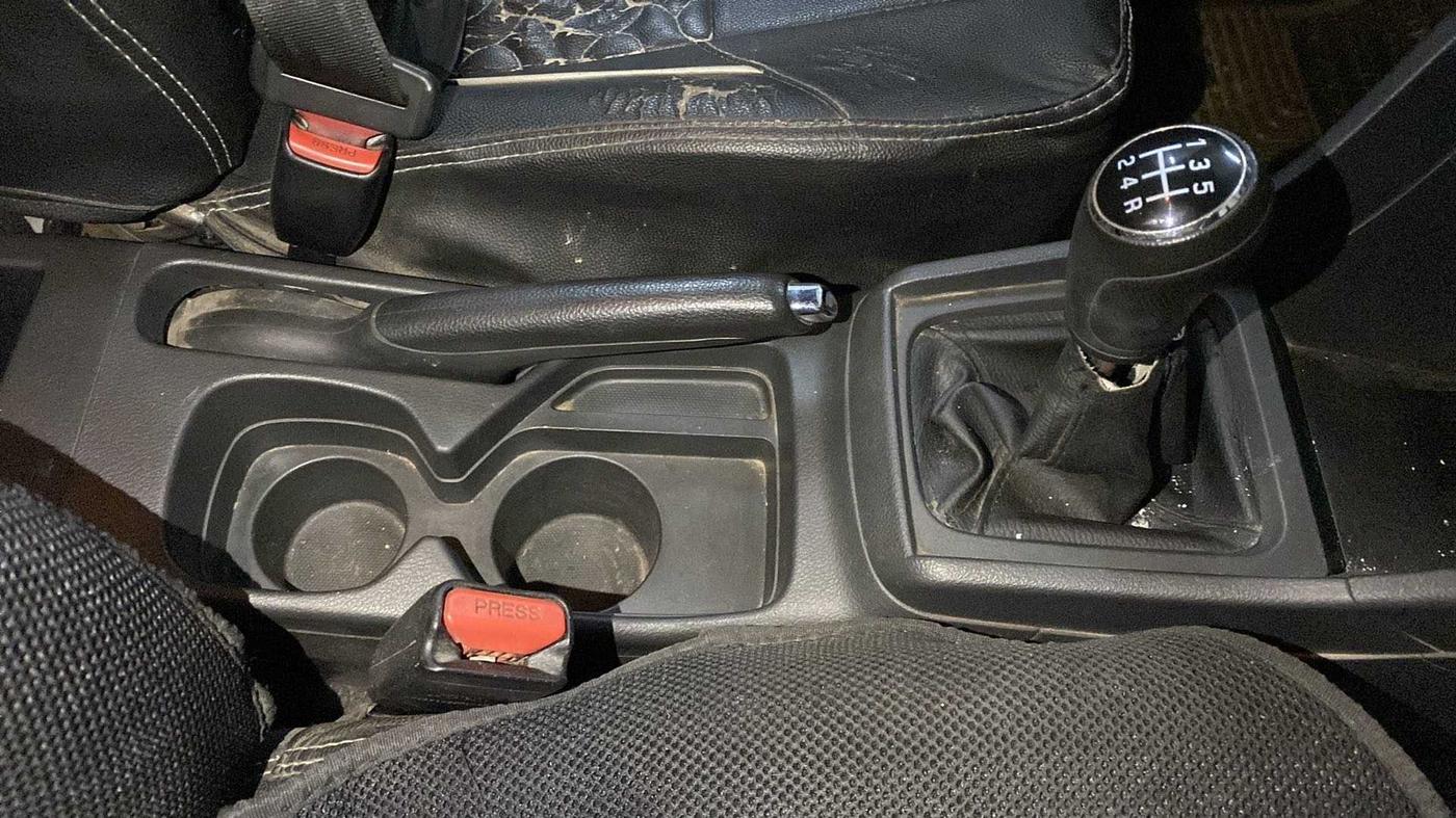 2017 Maruti Vitara Brezza VDI (O), Diesel, Manual, 1,20,187 km, Gear Lever