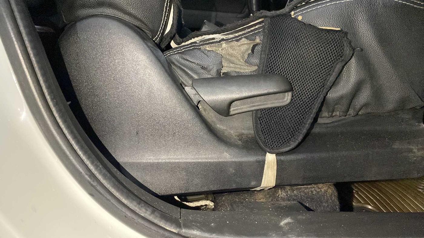 2017 Maruti Vitara Brezza VDI (O), Diesel, Manual, 1,20,187 km, Driver Side Adjustment Panel