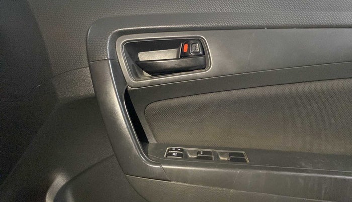 2017 Maruti Vitara Brezza VDI (O), Diesel, Manual, 1,20,187 km, Driver Side Door Panels Control