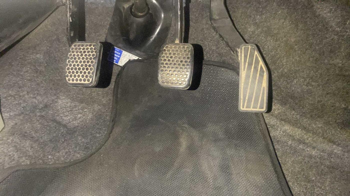 2019 Maruti Alto LXI, Petrol, Manual, 24,370 km, Pedals