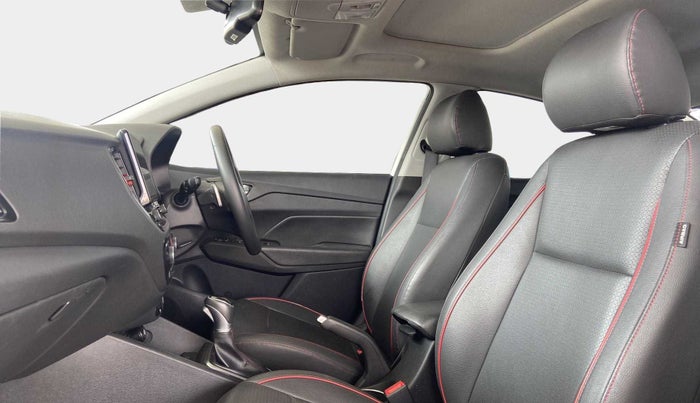 2020 Hyundai Verna SX (O) 1.0 TURBO DCT, Petrol, Automatic, 76,601 km, Right Side Front Door Cabin