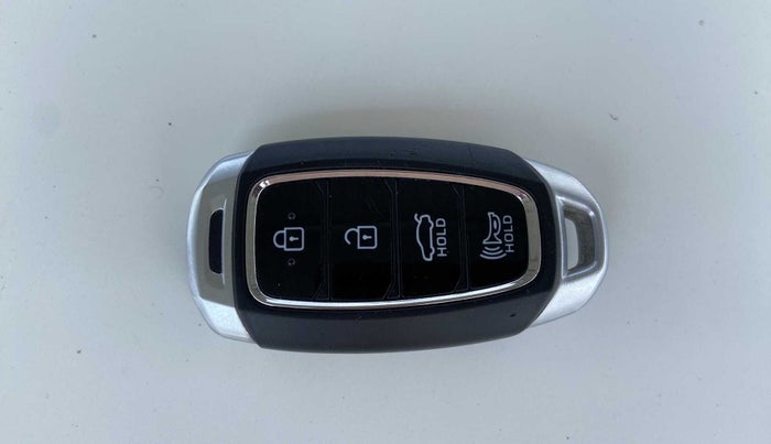 2020 Hyundai Verna SX (O) 1.0 TURBO DCT, Petrol, Automatic, 76,601 km, Key Close Up