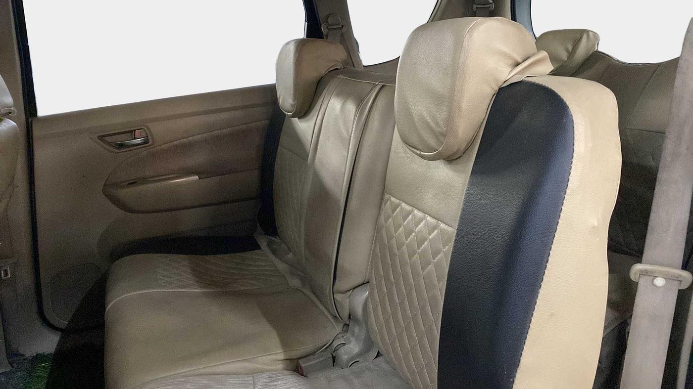 2013 Maruti Ertiga VDI, Diesel, Manual, 1,15,919 km, Right Side Rear Door Cabin