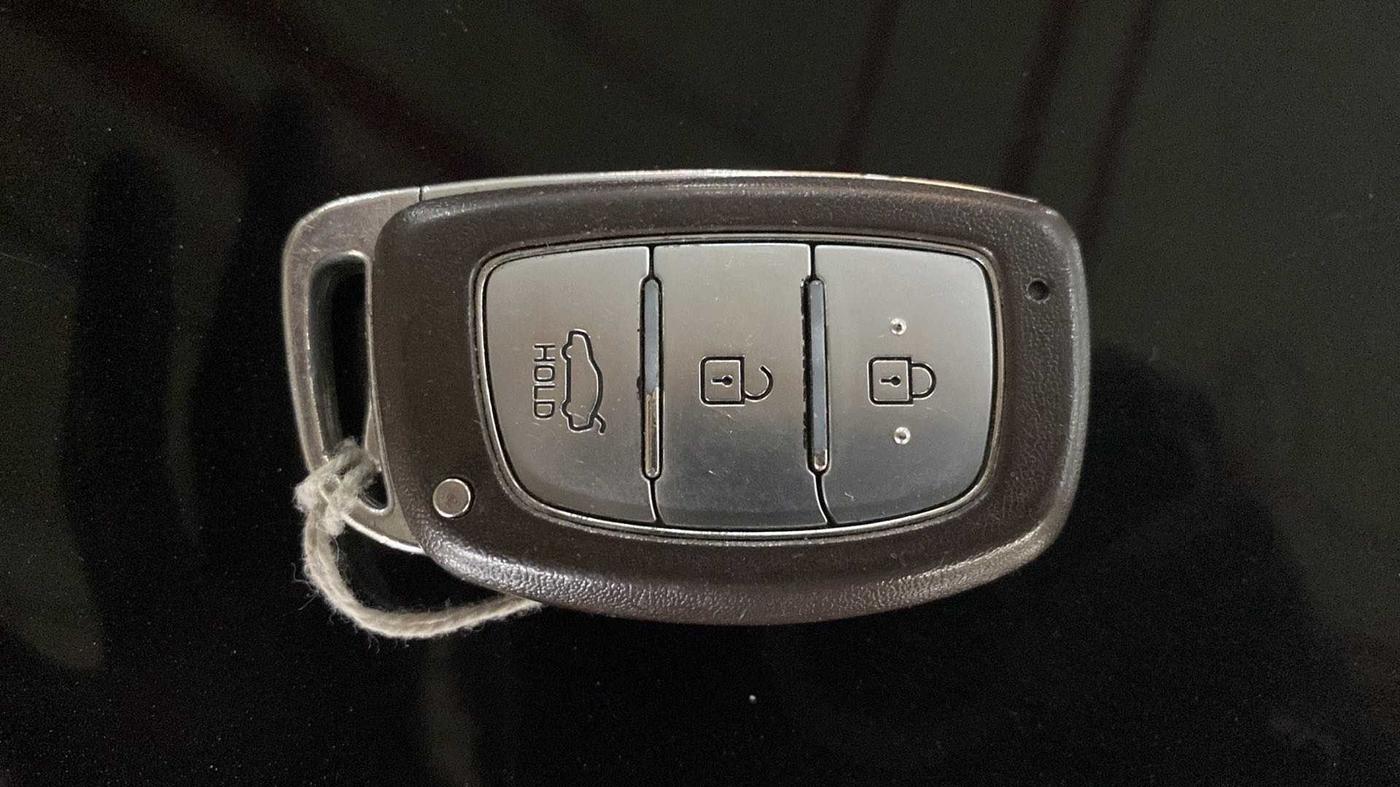 2018 Hyundai New Elantra 2.0 SX(O) AT PETROL, Petrol, Automatic, 36,733 km, Key Close Up