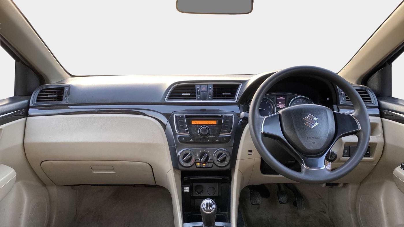 2017 Maruti Ciaz SIGMA DIESEL 1.3, Diesel, Manual, 53,846 km, Dashboard
