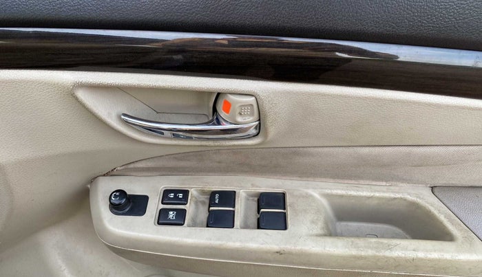 2017 Maruti Ciaz SIGMA DIESEL 1.3, Diesel, Manual, 53,846 km, Driver Side Door Panels Control