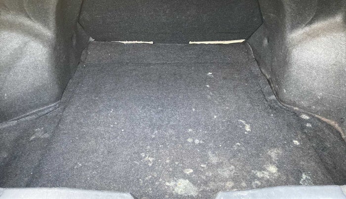 2017 Maruti Ciaz SIGMA DIESEL 1.3, Diesel, Manual, 53,846 km, Boot Inside