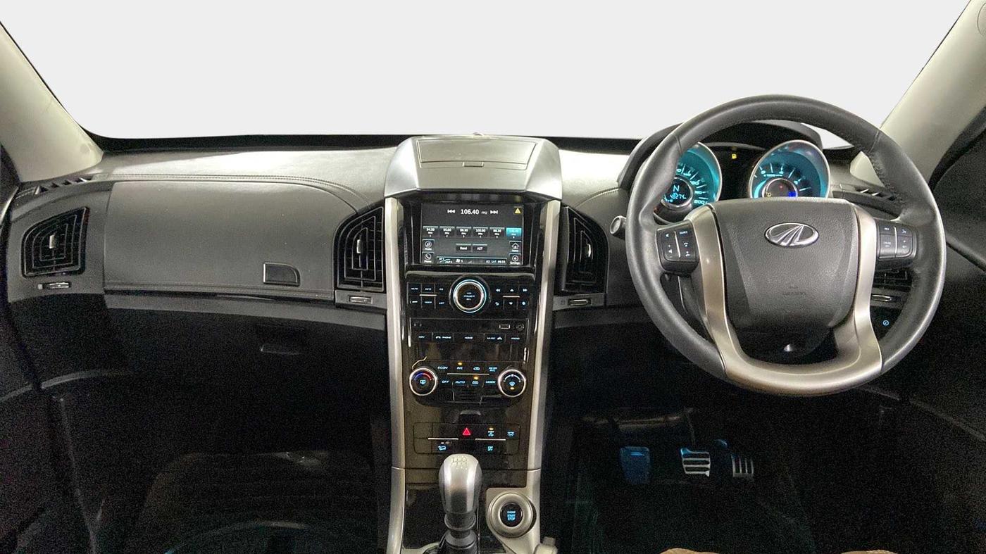 2020 Mahindra XUV500 W11(O), Diesel, Manual, 49,055 km, Dashboard