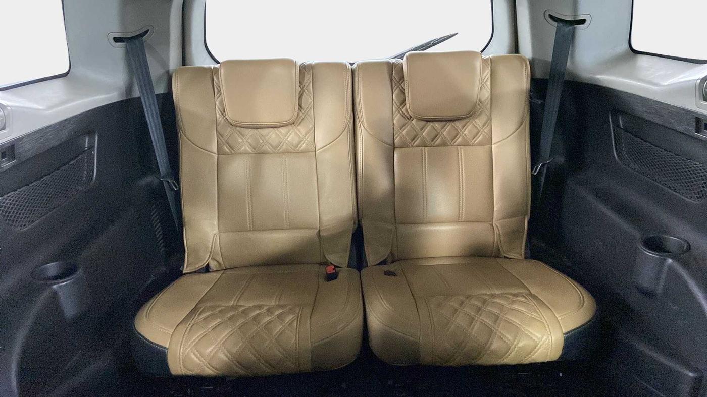 2020 Mahindra XUV500 W11(O), Diesel, Manual, 49,055 km, Third Seat Row ( optional )