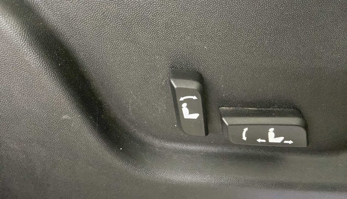 2020 Mahindra XUV500 W11(O), Diesel, Manual, 49,055 km, Driver Side Adjustment Panel
