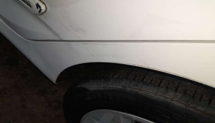 2017 Hyundai Verna 1.4 EX PETROL, CNG, Manual, 40,220 km, Left quarter panel - Minor scratches