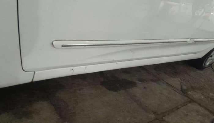 2017 Hyundai Verna 1.4 EX PETROL, CNG, Manual, 40,220 km, Left running board - Minor scratches