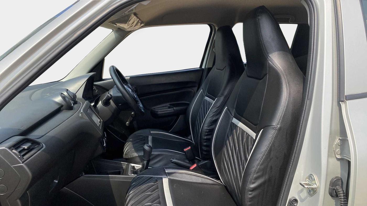 2019 Maruti Swift LXI, Petrol, Manual, 27,409 km, Right Side Front Door Cabin