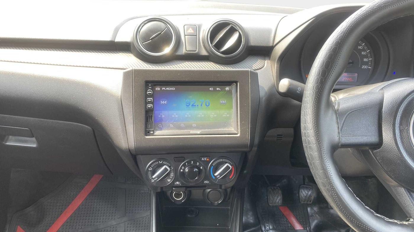 2019 Maruti Swift LXI, Petrol, Manual, 27,409 km, Air Conditioner