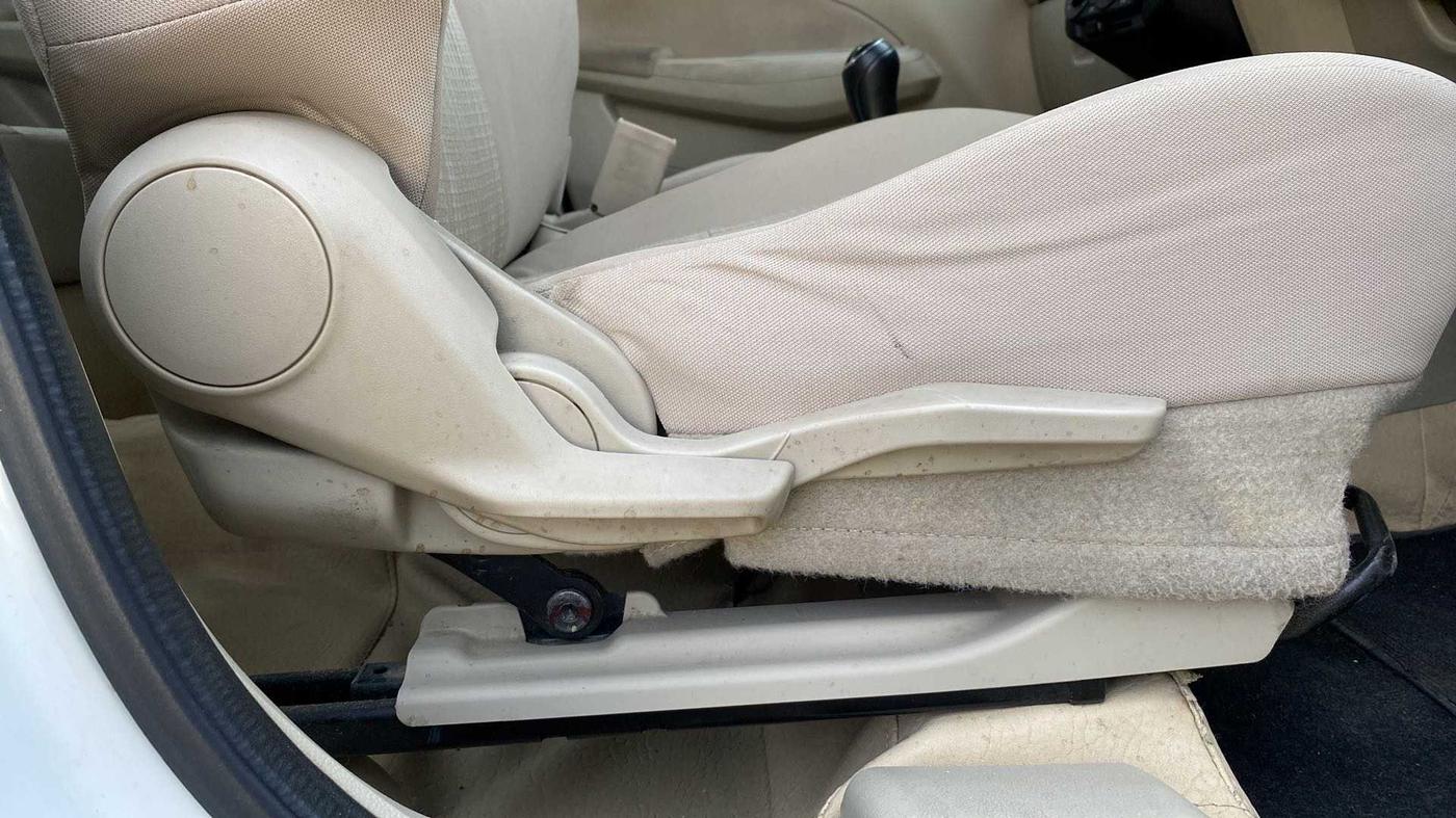 2017 Maruti Dzire VXI, Petrol, Manual, 44,724 km, Driver Side Adjustment Panel