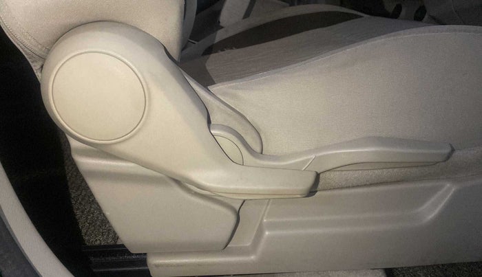 2018 Maruti Ertiga ZXI SHVS, Petrol, Manual, 59,893 km, Driver Side Adjustment Panel