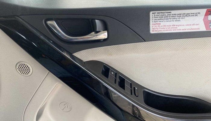 2021 Tata NEXON XZA PLUS SUNROOF PETROL, Petrol, Automatic, 27,694 km, Driver Side Door Panels Control