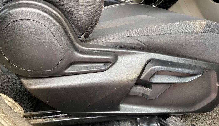 2021 Tata NEXON XZA PLUS SUNROOF PETROL, Petrol, Automatic, 27,694 km, Driver Side Adjustment Panel