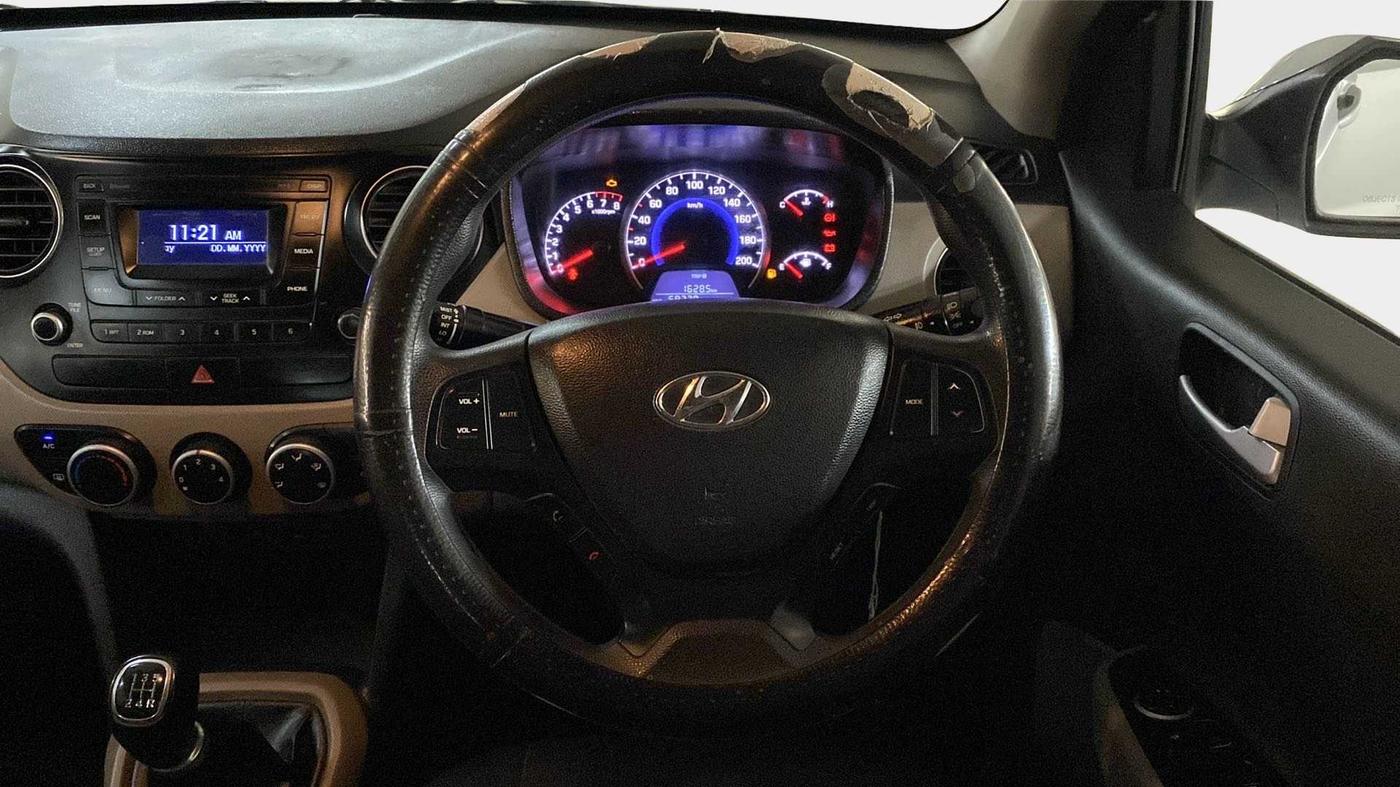 2016 Hyundai Grand i10 SPORTZ 1.2 KAPPA VTVT, Petrol, Manual, 59,736 km, Steering Wheel Close Up