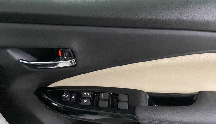 2023 Toyota Glanza V, Petrol, Manual, 3,592 km, Driver Side Door Panels Control