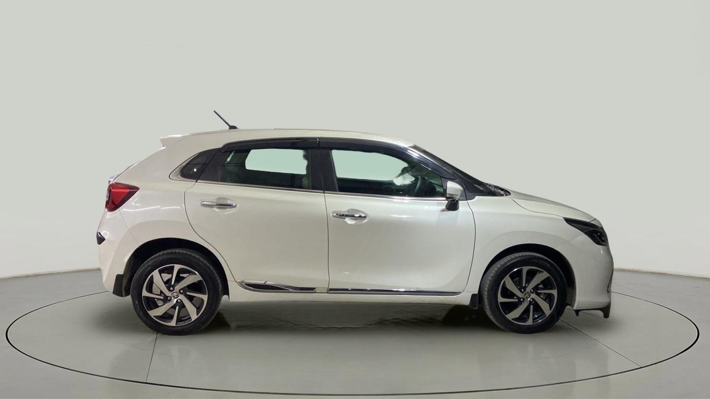 2023 Toyota Glanza V, Petrol, Manual, 3,592 km, Right Side View
