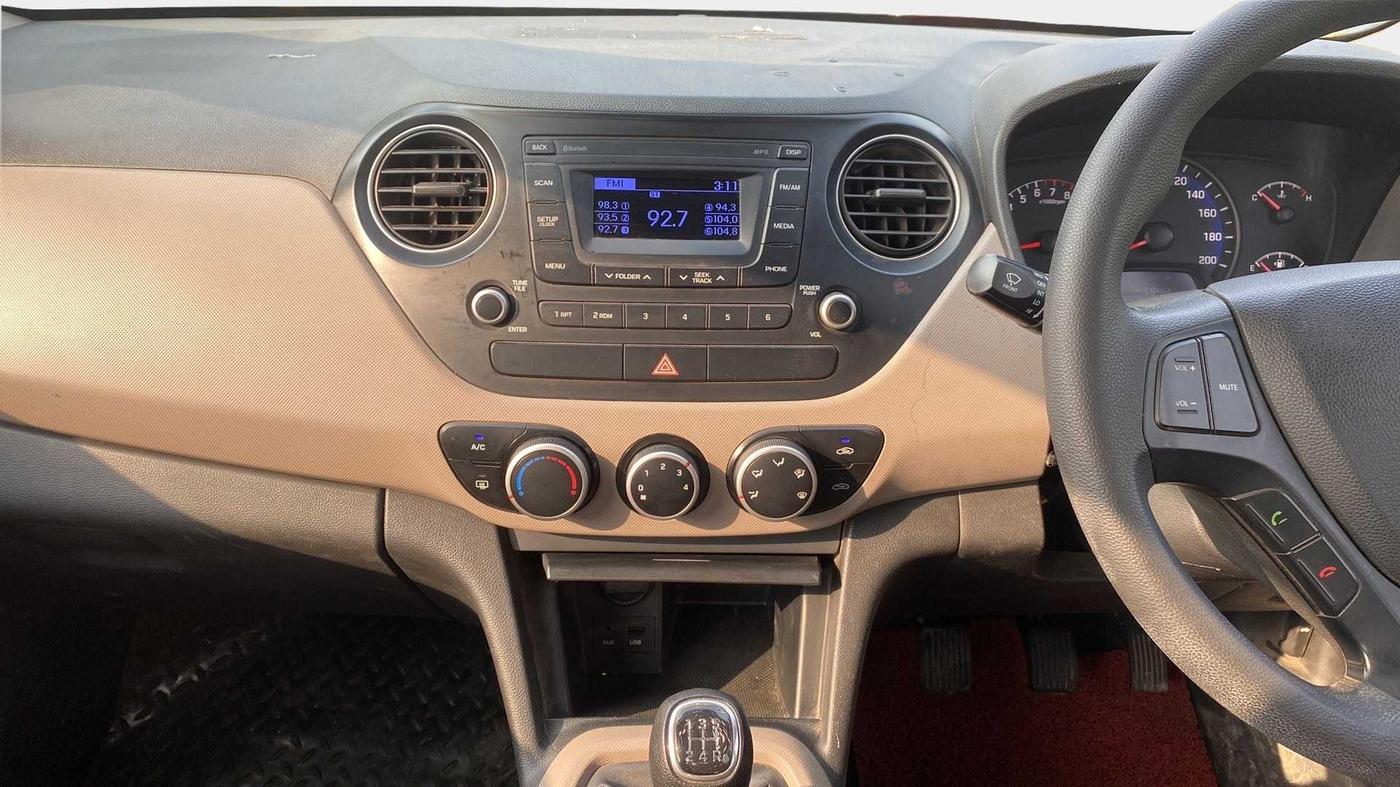 2016 Hyundai Xcent S 1.2, Petrol, Manual, 85,206 km, Air Conditioner