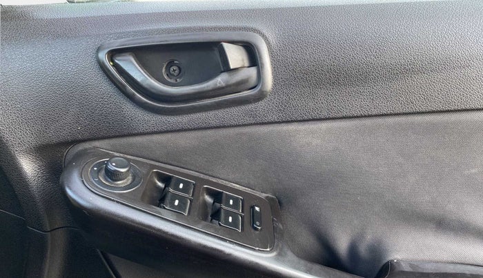 2014 Tata Zest XM PETROL, Petrol, Manual, 53,283 km, Driver Side Door Panels Control