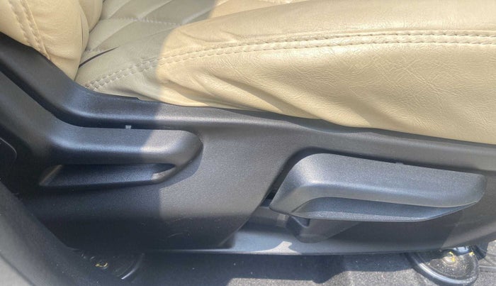 2022 Tata Tiago XZ PLUS PETROL, Petrol, Manual, 5,944 km, Driver Side Adjustment Panel
