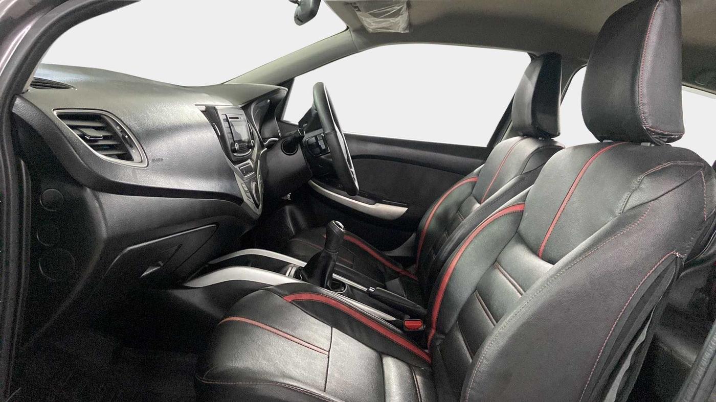 2017 Maruti Baleno DELTA PETROL 1.2, Petrol, Manual, 52,828 km, Right Side Front Door Cabin