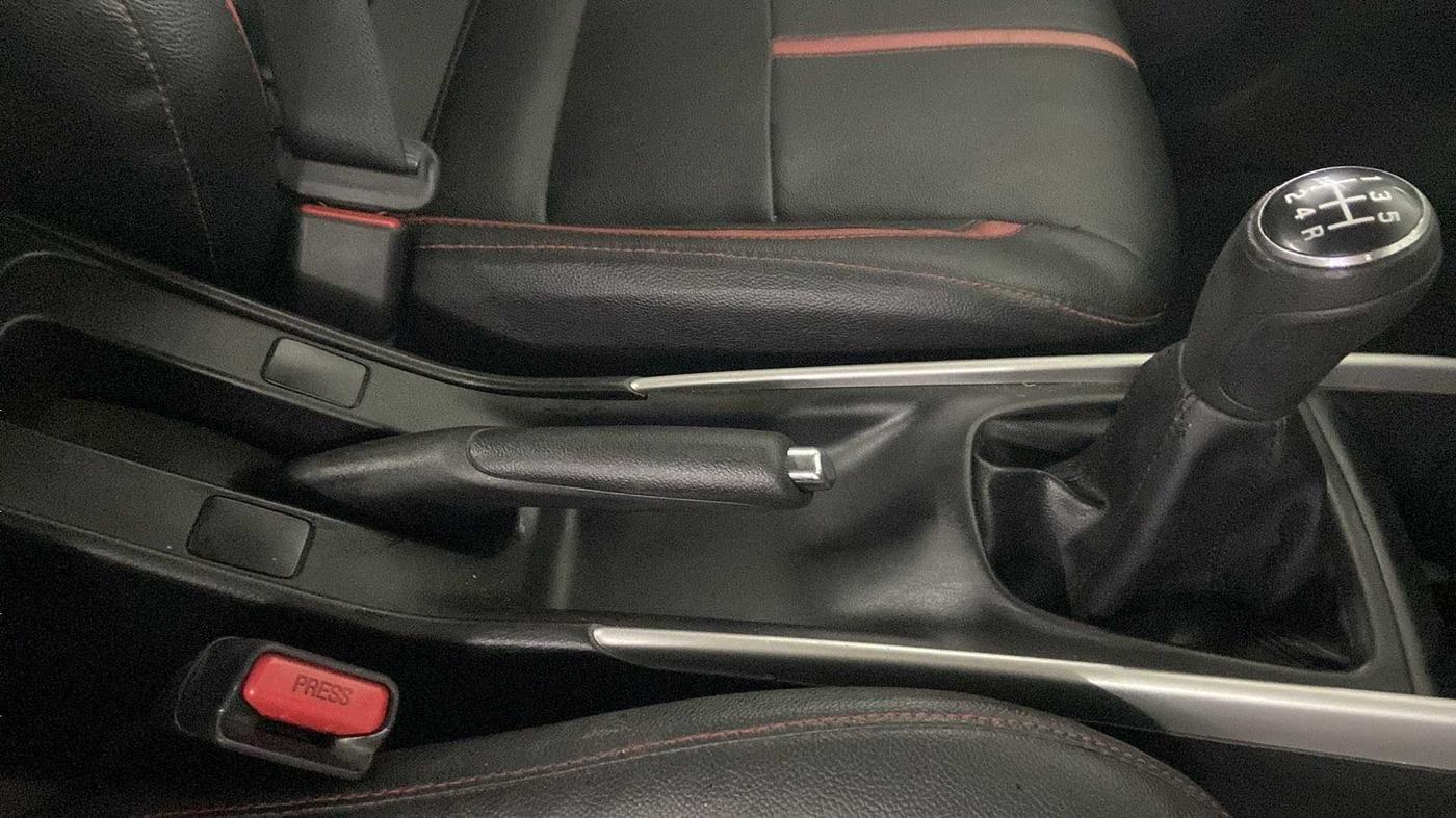2017 Maruti Baleno DELTA PETROL 1.2, Petrol, Manual, 52,828 km, Gear Lever