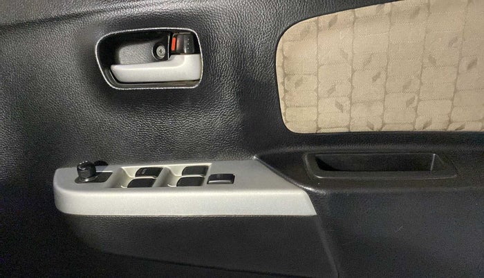 2014 Maruti Wagon R 1.0 VXI, Petrol, Manual, 45,975 km, Driver Side Door Panels Control