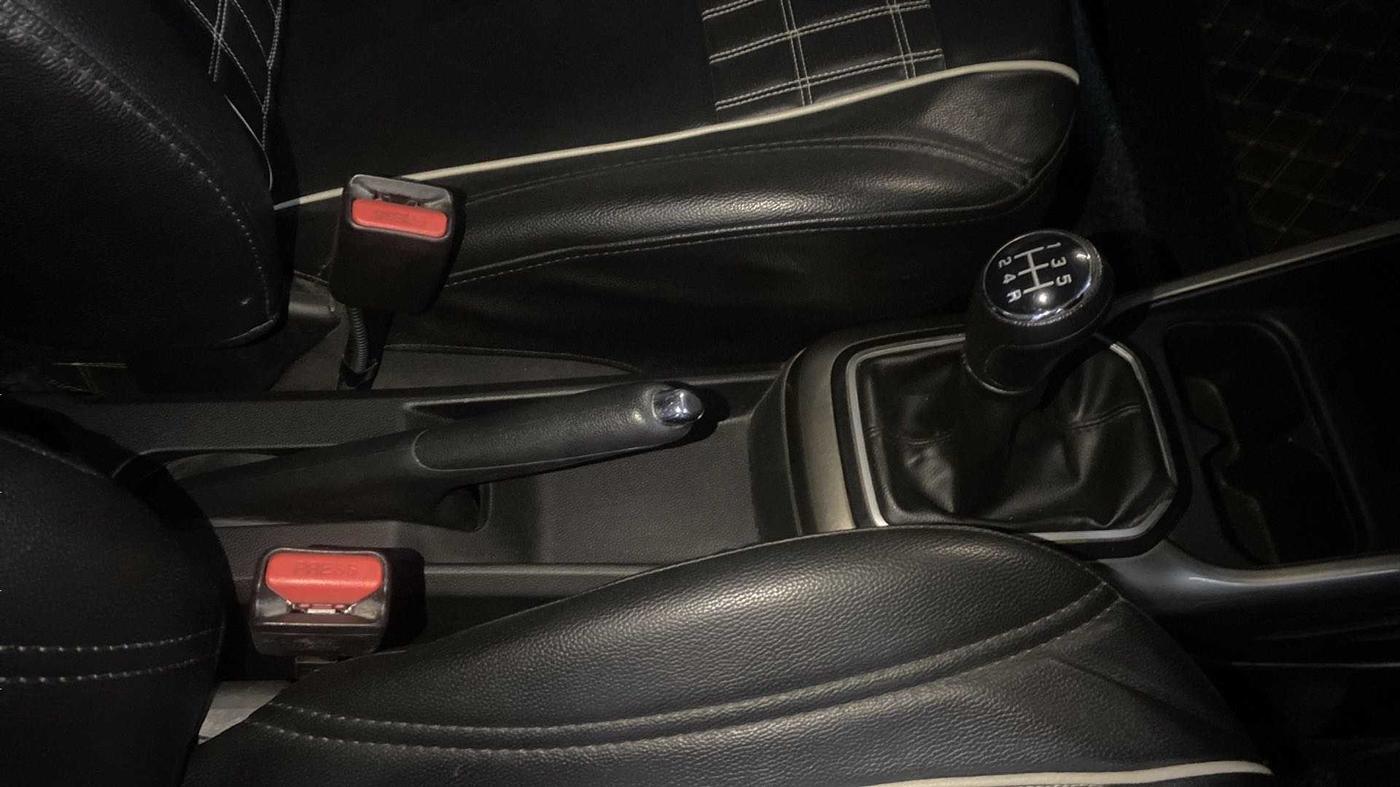 2019 Maruti IGNIS DELTA 1.2, Petrol, Manual, 41,370 km, Gear Lever