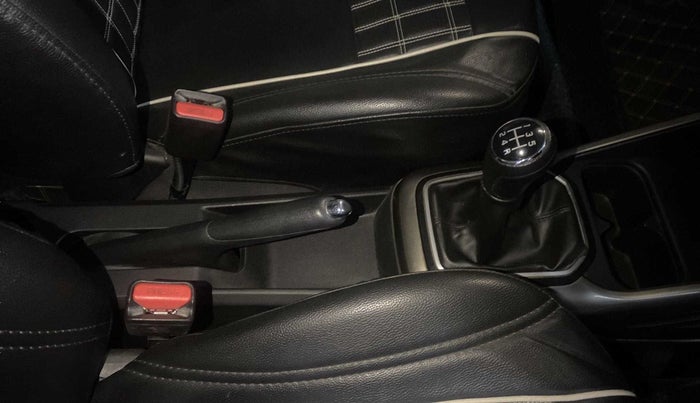 2019 Maruti IGNIS DELTA 1.2, Petrol, Manual, 41,370 km, Gear Lever