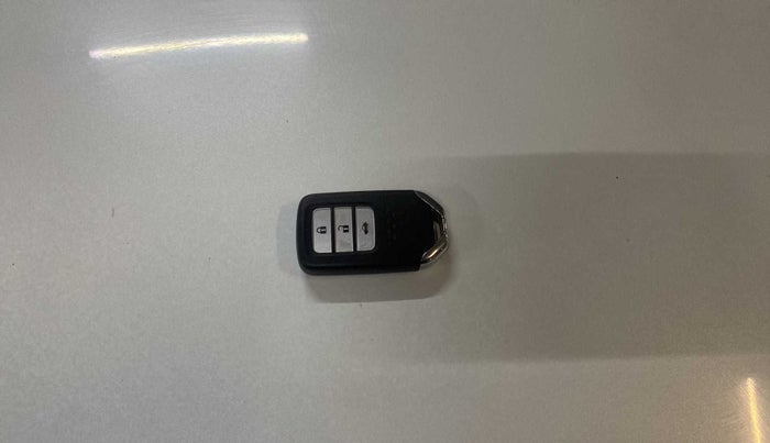 2022 Honda City 1.5L I-VTEC V MT 4TH GEN, Petrol, Manual, 31,537 km, Key Close Up