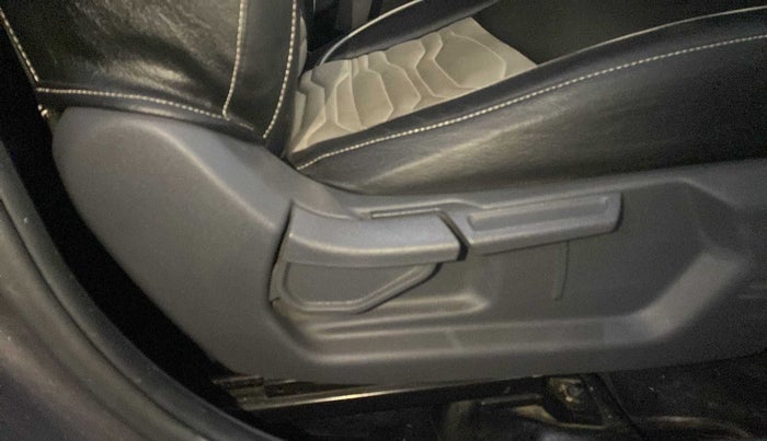 2021 Hyundai GRAND I10 NIOS MAGNA 1.2 KAPPA VTVT, Petrol, Manual, 38,961 km, Driver Side Adjustment Panel