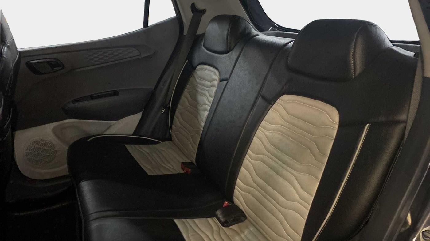 2021 Hyundai GRAND I10 NIOS MAGNA 1.2 KAPPA VTVT, Petrol, Manual, 38,961 km, Right Side Rear Door Cabin