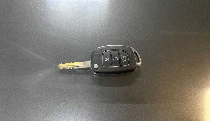 2021 Hyundai GRAND I10 NIOS MAGNA 1.2 KAPPA VTVT, Petrol, Manual, 38,961 km, Key Close Up