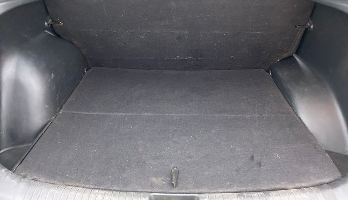 2018 Hyundai Creta 1.4 S CRDI, Diesel, Manual, 97,231 km, Boot Inside