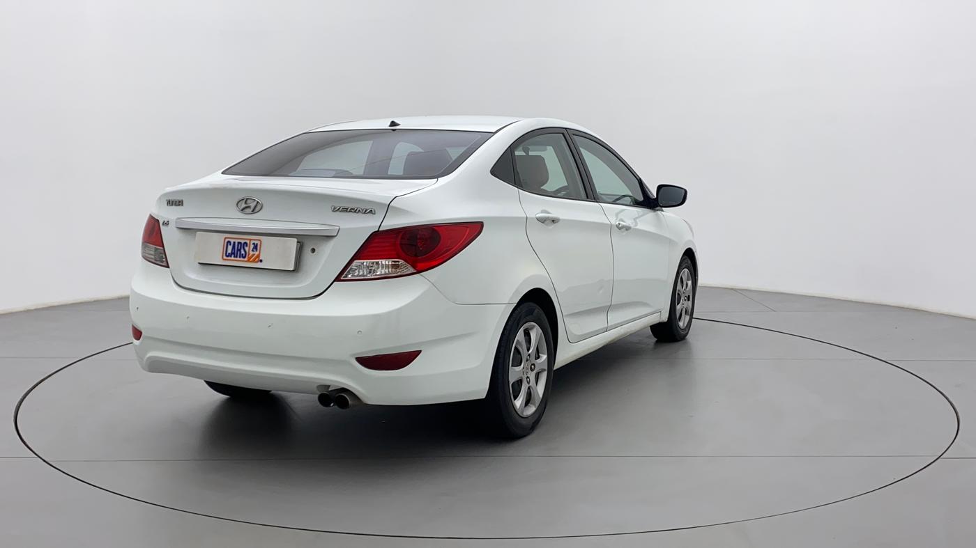 2011 Hyundai Verna FLUIDIC 1.6 CRDI EX, Diesel, Manual, 1,17,358 km, Right Back Diagonal