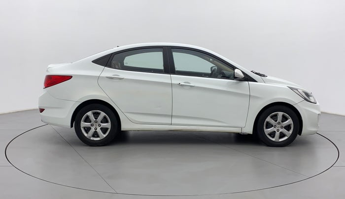 2011 Hyundai Verna FLUIDIC 1.6 CRDI EX, Diesel, Manual, 1,17,358 km, Right Side View