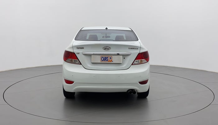 2011 Hyundai Verna FLUIDIC 1.6 CRDI EX, Diesel, Manual, 1,17,358 km, Back/Rear