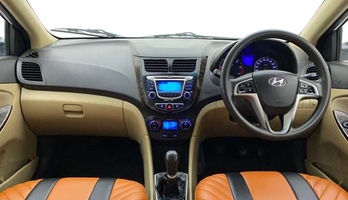 2011 Hyundai Verna FLUIDIC 1.6 CRDI EX, Diesel, Manual, 1,17,358 km, Dashboard