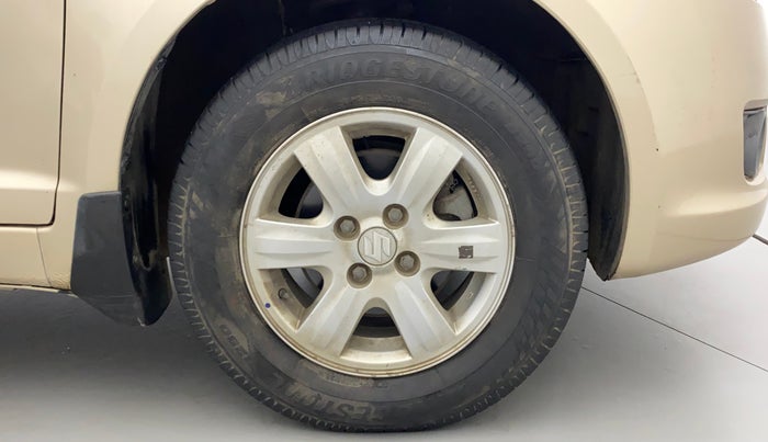 2010 Maruti Swift Dzire ZXI, Petrol, Manual, 49,739 km, Right Front Wheel