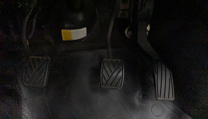 2010 Maruti Swift Dzire ZXI, Petrol, Manual, 49,739 km, Pedals