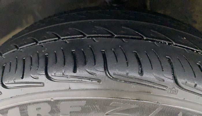 2013 Maruti Alto K10 VXI, Petrol, Manual, 50,030 km, Left Front Tyre Tread