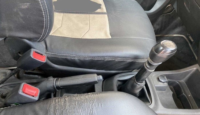 2019 Renault Kwid RXL, CNG, Manual, 74,212 km, Gear Lever